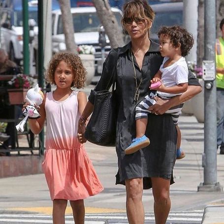 Halle Berry with her child 